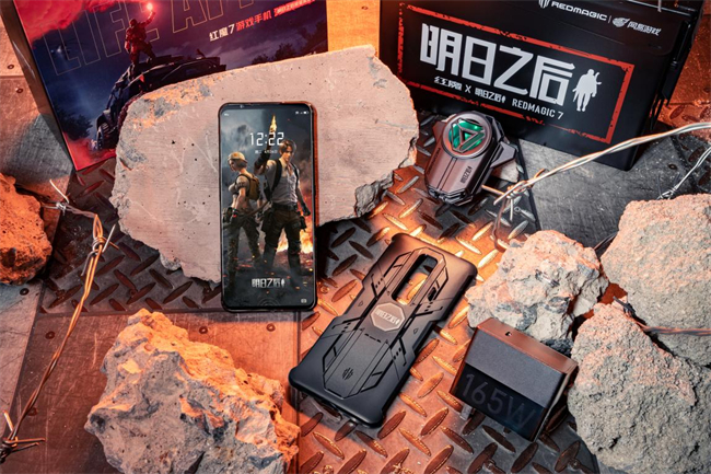 直面自然的反噬，紅魔7明日之后聯(lián)名套裝助力幸存者