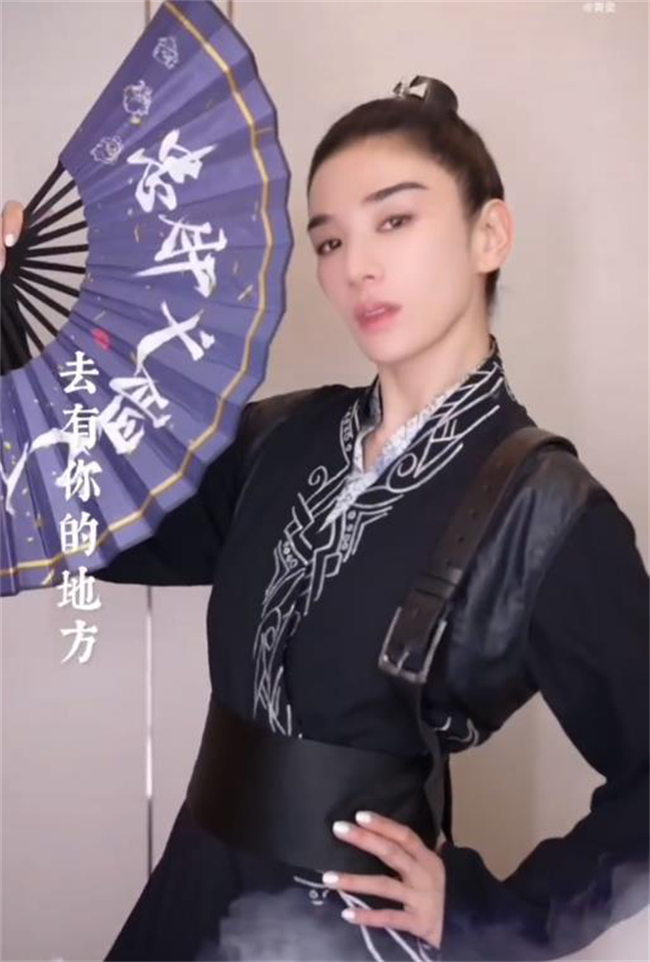 逆水寒成浪姐3官游？唐詩(shī)逸一曲鴻音舞，黃奕用周邊打CALL